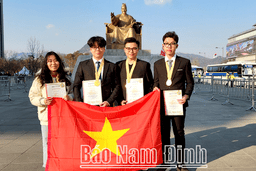 Học sinh Trường THPT chuyên Lê Hồng Phong đoạt Huy chương Vàng Olympic Phát minh và Sáng tạo Thế giới WICO năm 2023